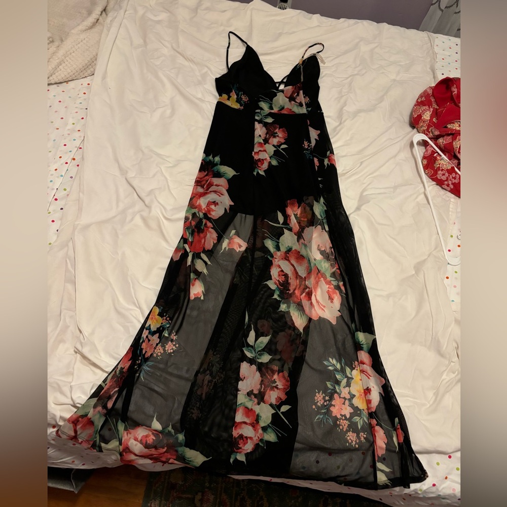 Black jumper/dress with flowers